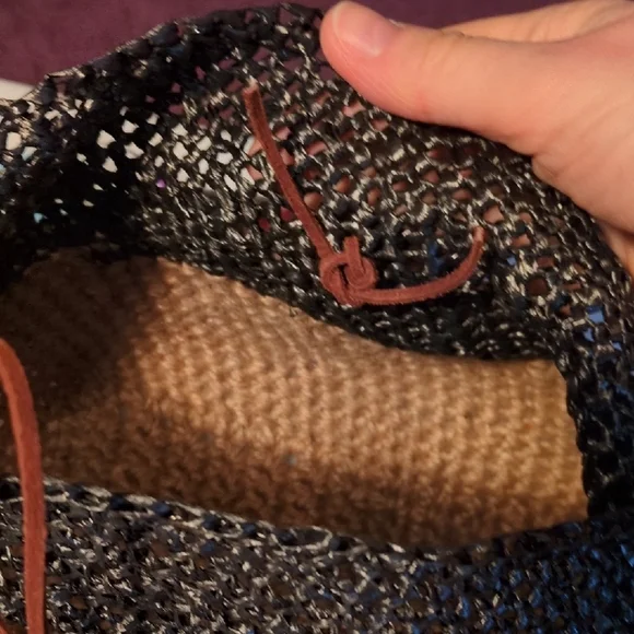 Handmade Crochet Tan Twine Black Pearlescent Curling Ribbon Leather Tote - Picture 13 of 15